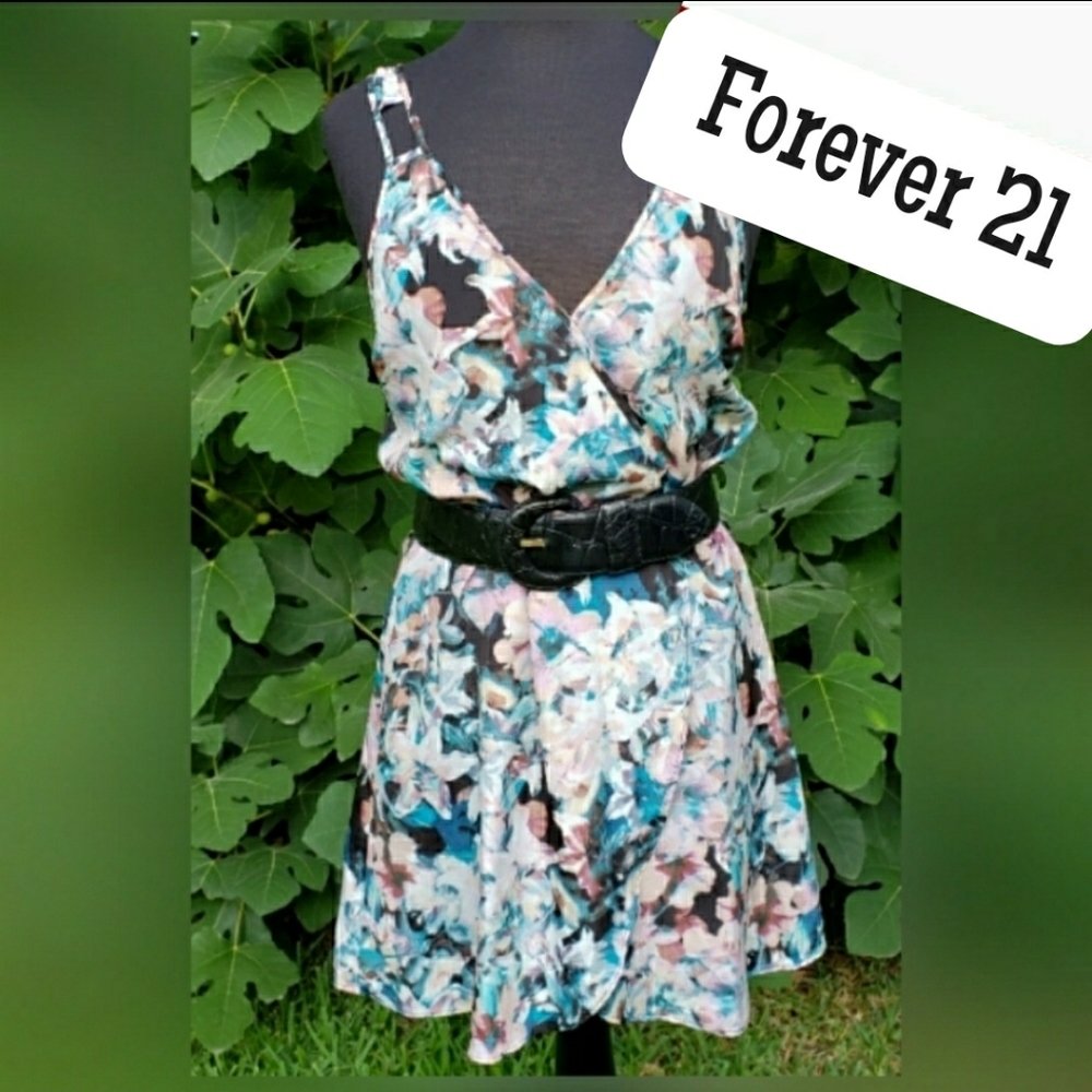 Forever 21 Floral Sundress Size M